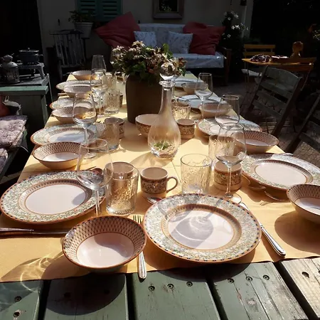 Bungalow Prinsenhof: Beachside Retreat With Private Garden Homestay Ouddorp