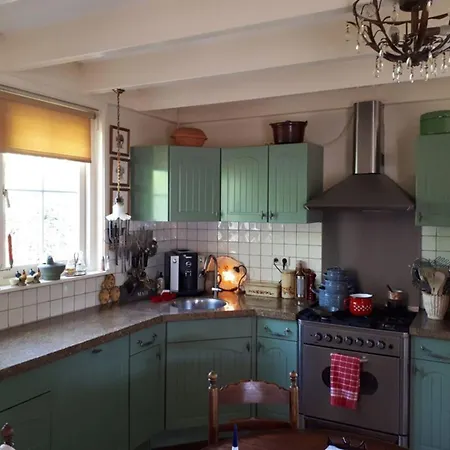 Bungalow Prinsenhof: Beachside Retreat With Private Garden Ouddorp