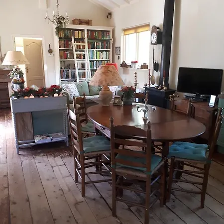 Bungalow Prinsenhof: Beachside Retreat With Private Garden Ouddorp