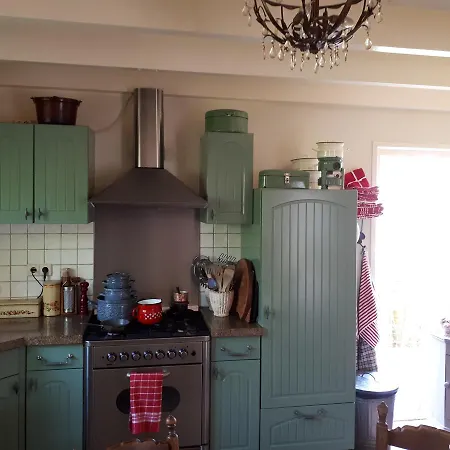 Homestay Bungalow Prinsenhof: Beachside Retreat With Private Garden Ouddorp