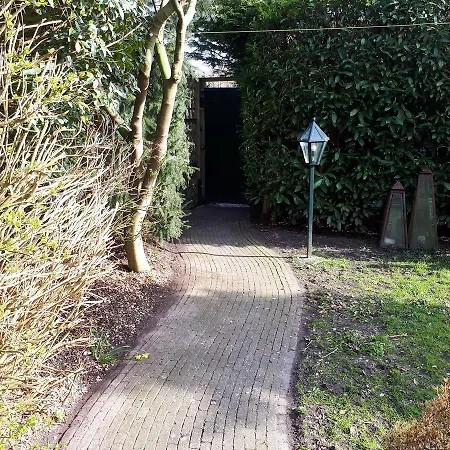 Bungalow Prinsenhof: Beachside Retreat With Private Garden Ouddorp